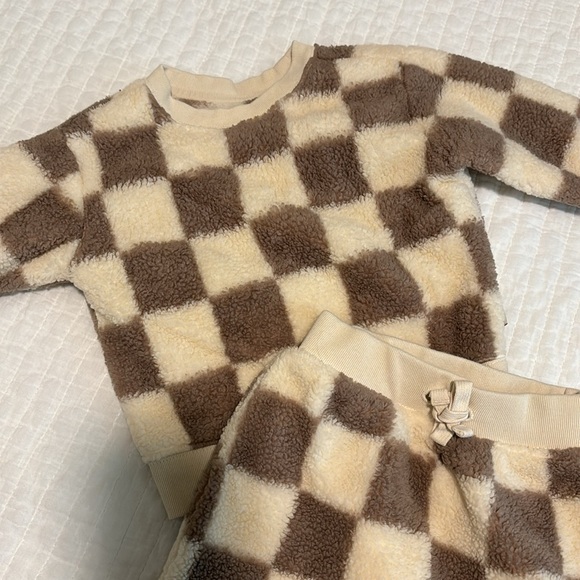 Baby Gap Set - Picture 2 of 3